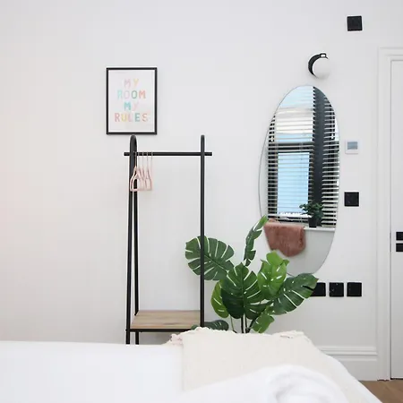 No2 Grosvenor House - Easy Access To The City Apartamento Bristol