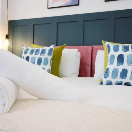 No2 Grosvenor House - Easy Access To The City Apartment Bristol