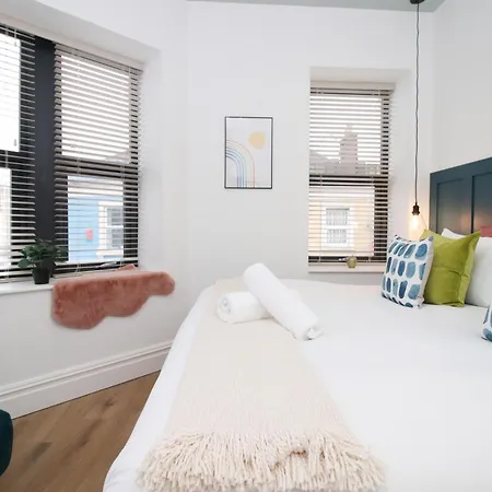 Apartment No2 Grosvenor House - Easy Access To The City Bristol