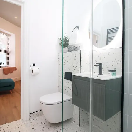 No2 Grosvenor House - Easy Access To The City 公寓 *