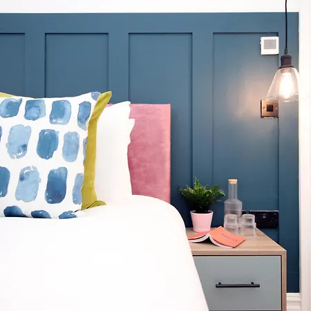 No2 Grosvenor House - Easy Access To The City