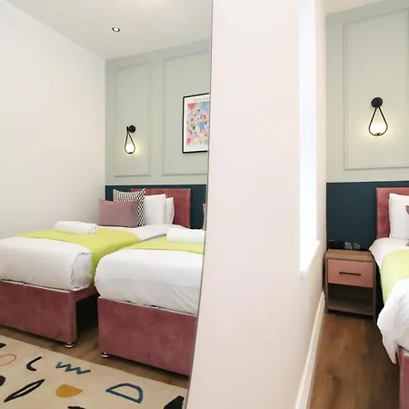 No2 Grosvenor House - Easy Access To The City 公寓