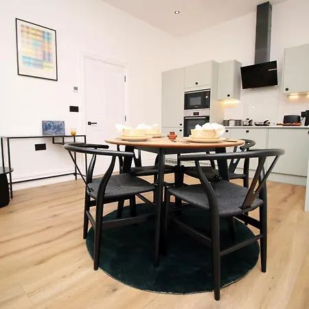 No2 Grosvenor House - Easy Access To The City Bristol