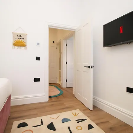 Apartman No2 Grosvenor House - Easy Access To The City Bristol